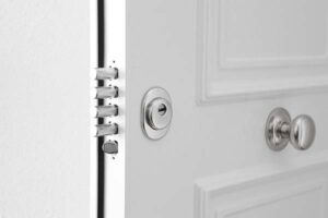 Instalación puerta acorazada
